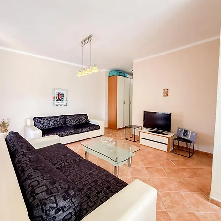 Violeta's Golem Appartamento Polisi i Vogel